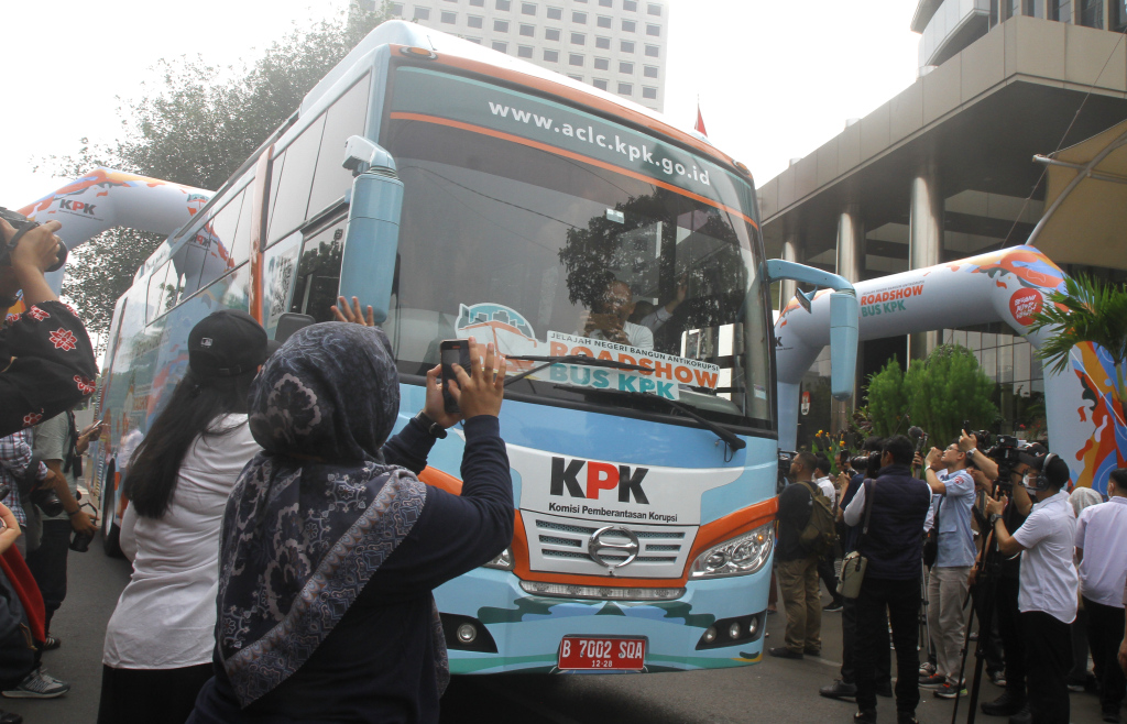 Pelepasan roadshow bus antikorupsi di depan kantor Komisi Pemberantasan Korupsi (KPK), Jakarta, Rabu (22/5/2024).  (BeritaNasional.Com/Oke Atmaja)