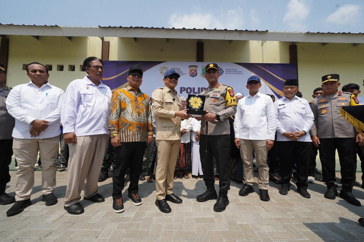 Kunjungi Balai Vokasi Poliran, Menteri Karding Minta Masyarakat Asah Keterampilan dan Berangkat Prosedural Kunjungan Menteri P2MI ke Balai Vokasi Poliran milik Polda Banten di Serang, Banten. (BeritaNasional/Elvis Sendouw/HO Hms P2MI)