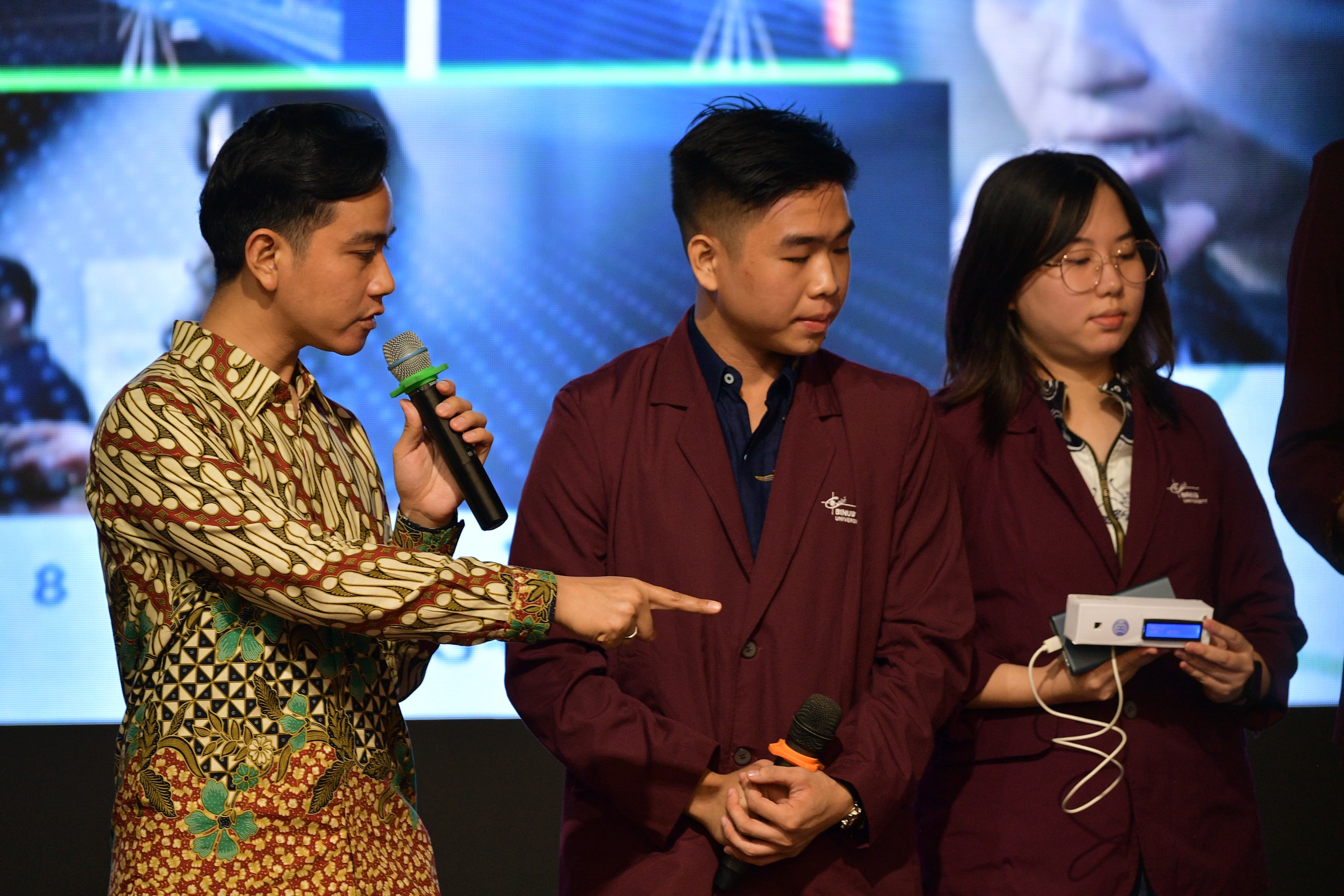 Kunjungi BINUS University, Wapres Ajak Generasi Muda Kuasai Teknologi AI Wakil Presiden Gibran Rakabuming menghadiri Studium Generale bertajuk Creative Job Opportunity with AI di Auditorium Kampus Anggrek, BINUS University. (BeritaNasional/Elvis Sendouw/HO Setwapres)