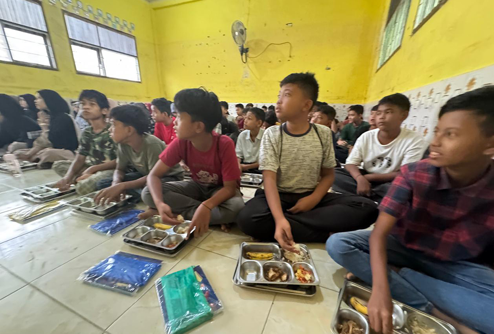 Wapres Gibran Rakabuming melakukan kunjungan kerja ke Kabupaten Aceh Tamiang, Provinsi Aceh. (BeritaNasional/Elvis/HO Setwapres)