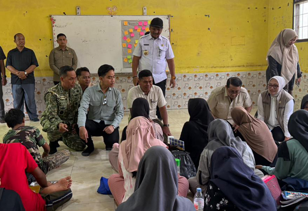 Wapres Gibran Rakabuming melakukan kunjungan kerja ke Kabupaten Aceh Tamiang, Provinsi Aceh. (BeritaNasional/Elvis/HO Setwapres)