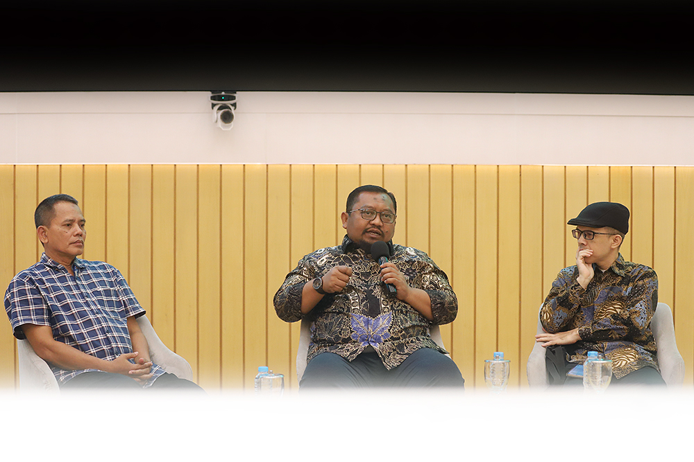 Diskusi Refleksi Akhir Tahun 2025 dengan tema "Refleksi Akhir Tahun : Membangun Solidaritas Bersama Ditengah Bencana". (BeritaNasional/Elvis Sendouw)