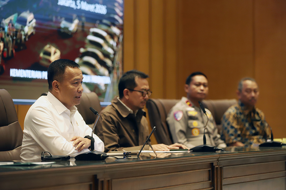 Diskusi Dialektika Demokrasi mengangkat tema “Sinergi Pemerintah dan Stakeholder Buat Mudik 2026 Aman dan Nyaman" di ruang Abdul Muis, Kompleks Parlemen, Senayan, Jakarta. (BeritaNasional/Elvis Sendouw)