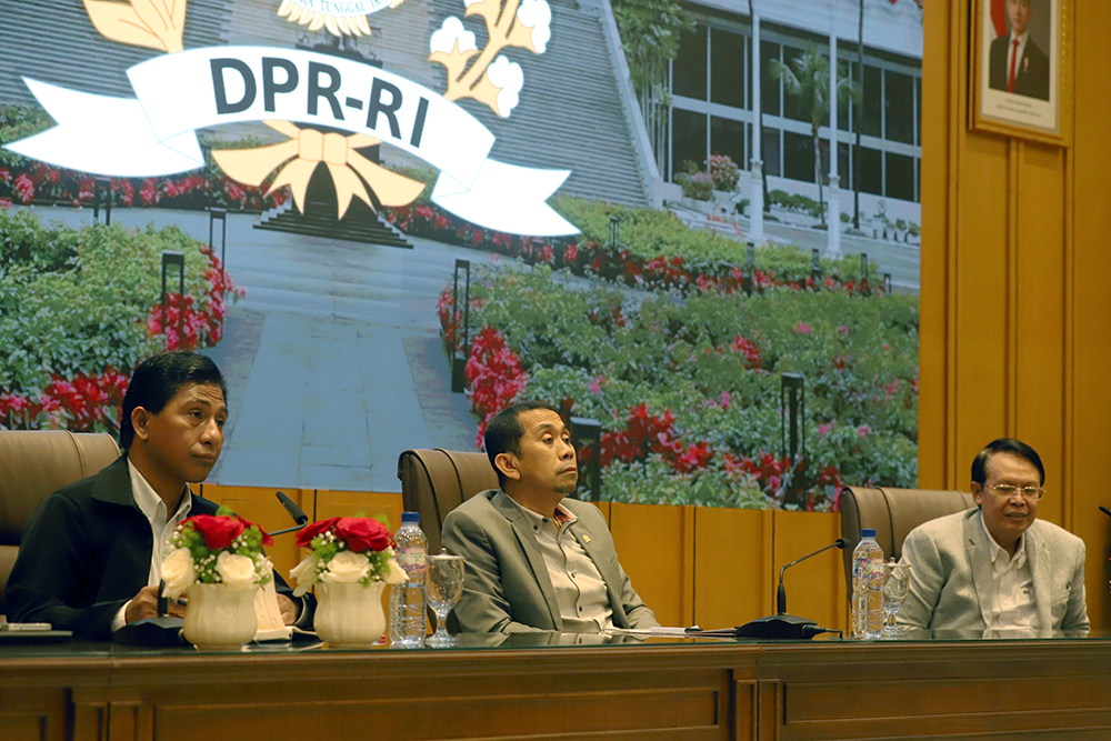 KWP bersama DPR gelar Diskusi bertajuk "Peran DPR dalam Mendukung Pertumbuhan Ekonomi Nasional". (BeritaNasional/Elvis Sendouw)