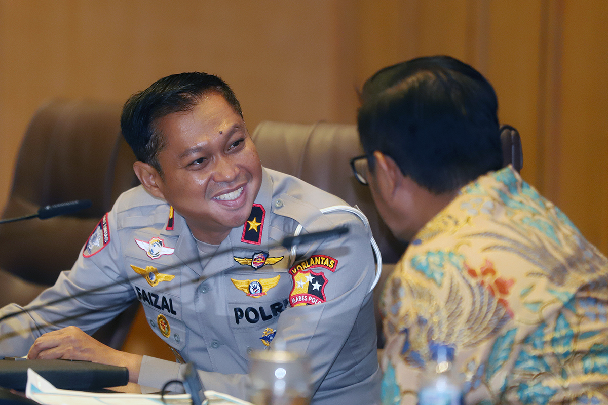 Koordinatoriat Wartawan Parlemen (KWP) bekerja sama dengan Biro Pemberitaan DPR RI menggelar diskusi Forum Dialektika dengan tema:  "Kecelakaan Kereta Bekasi Timur: Momentum Evaluasi Kebijakan Transportasi Nasional". (BeritaNasional/Elvis Sendouw)