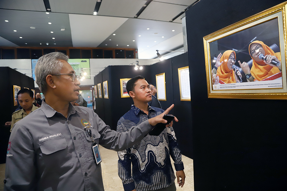 Award Jurnalis KWP (AJK) dan Pameran Foto Warna-warni Parlemen. (BeritaNasional/Elvis Sendouw)