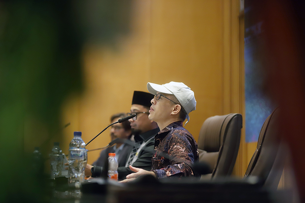 Koordinatoriat Wartawan Parlemen (KWP) bekerja sama dengan Biro Pemberitaan DPR RI menggelar diskusi  Dialektika Demokrasi dengan tema "Membangun Kedaulatan Ekonomi dalam Bingkai Demokrasi Pancasila". (BeritaNasional/Elvis Sendouw)