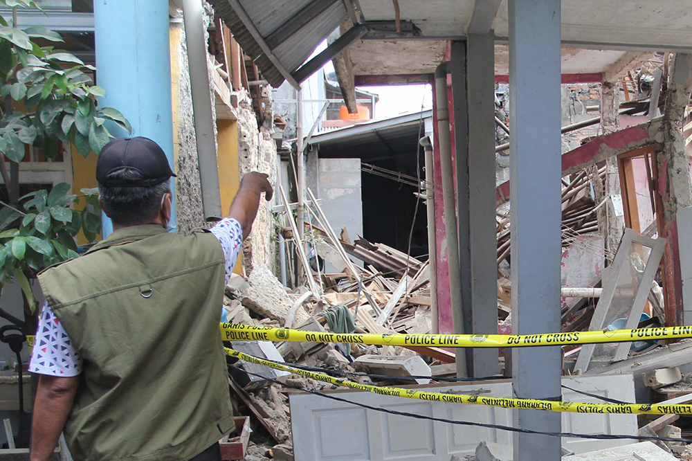 13 umah yang hancur akibat ledakan di daerah Pamulang,  Tangerang Selatan. (BeritaNasional/Elvis Sendouw)