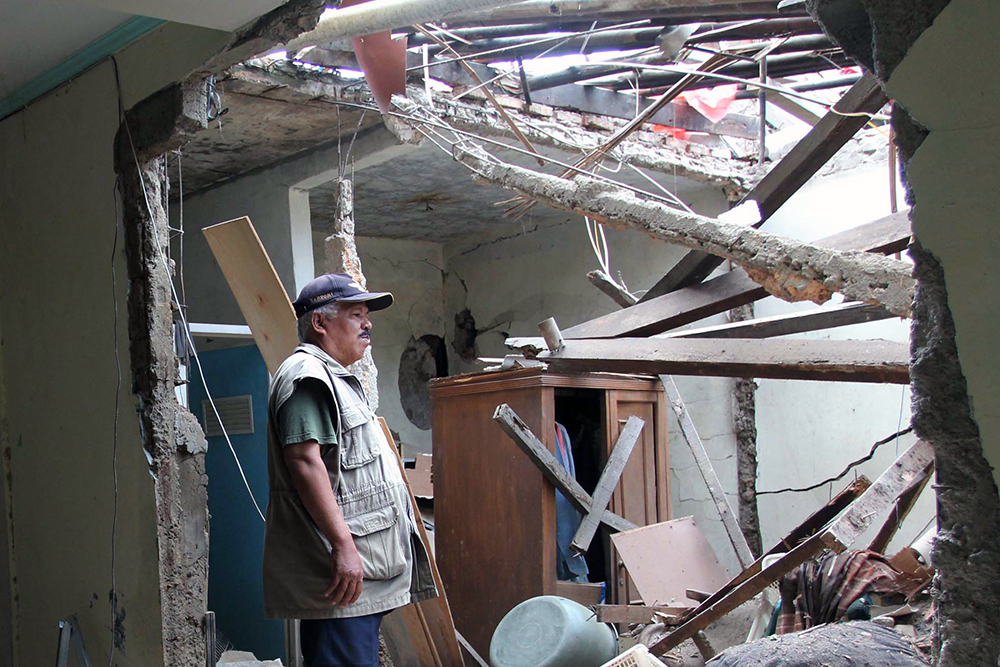 13 umah yang hancur akibat ledakan di daerah Pamulang,  Tangerang Selatan. (BeritaNasional/Elvis Sendouw)