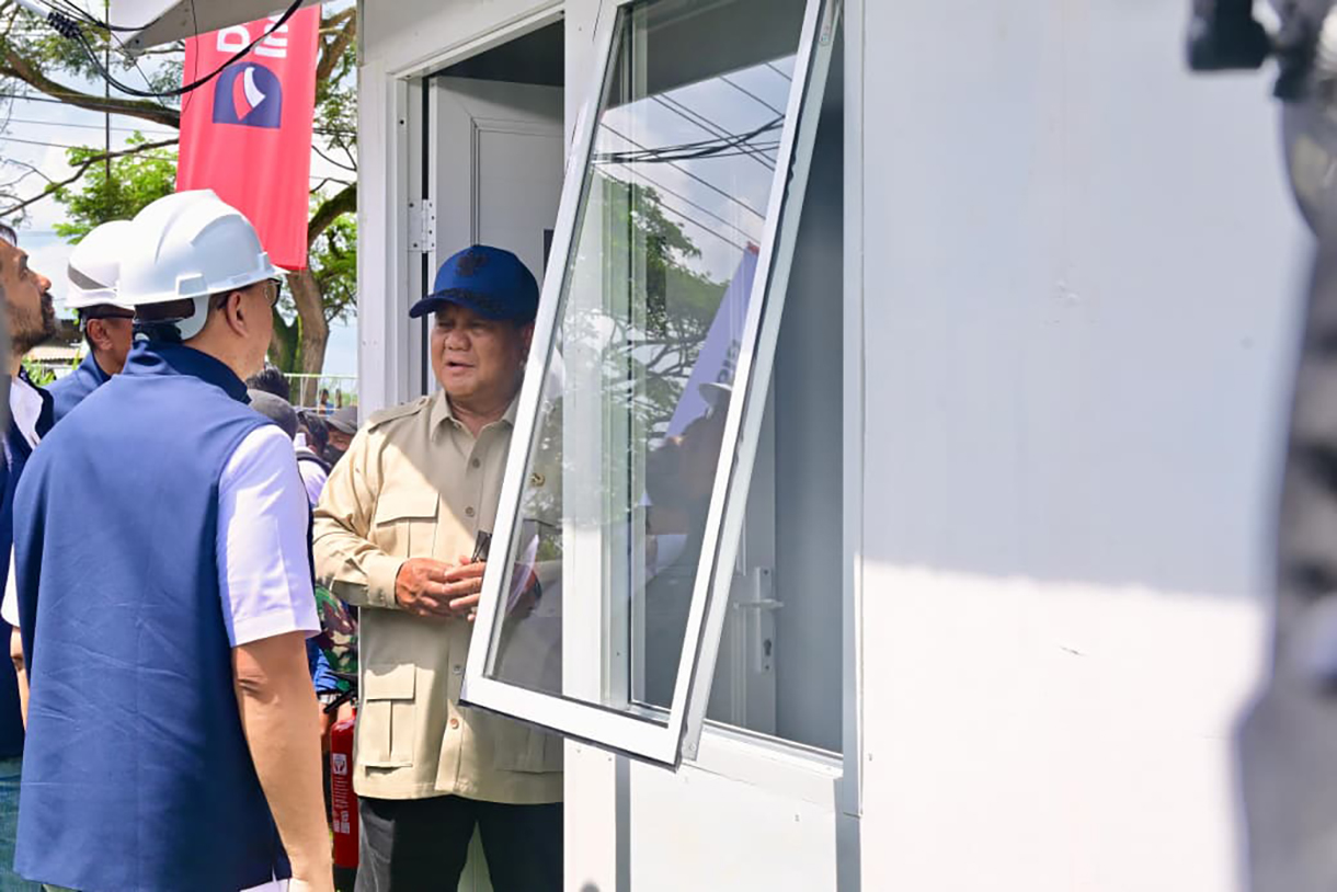 Presiden Prabowo Subianto kembali meninjau proses pemulihan pascabencana di Kabupaten Aceh Tamiang, Provinsi Aceh, pada libur tahun baru Kamis (1/1/2026). (Biropers)