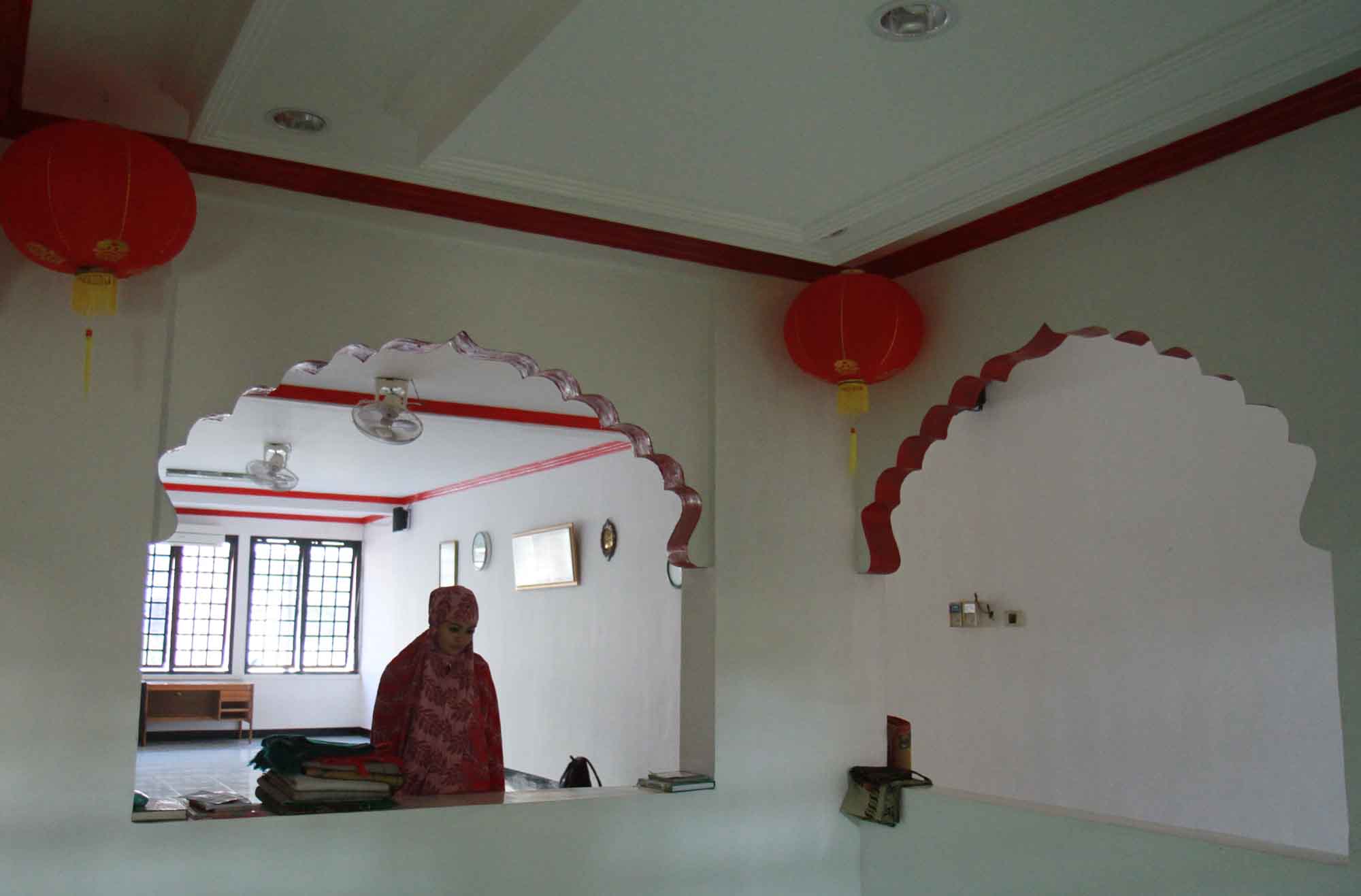 Suasana di Masjid Lautze, Jakarta, Kamis (21/3/2024).(IndonesiaGlobe/Oke Atmaja)