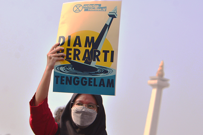 Massa aksi dar buruh Sejabodetabek hadiri peringatan Hari Buruh di Monas, Jakarta. (BeritaNasional/Elvis Sendouw)