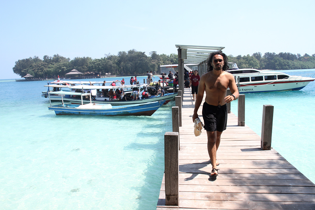 Suasana di Pulau Dolphin, Kepualaaun Seribu, Jakarta, Selasa (13/3/2024). (BeritaNasional.com/ Oke Atmaja)