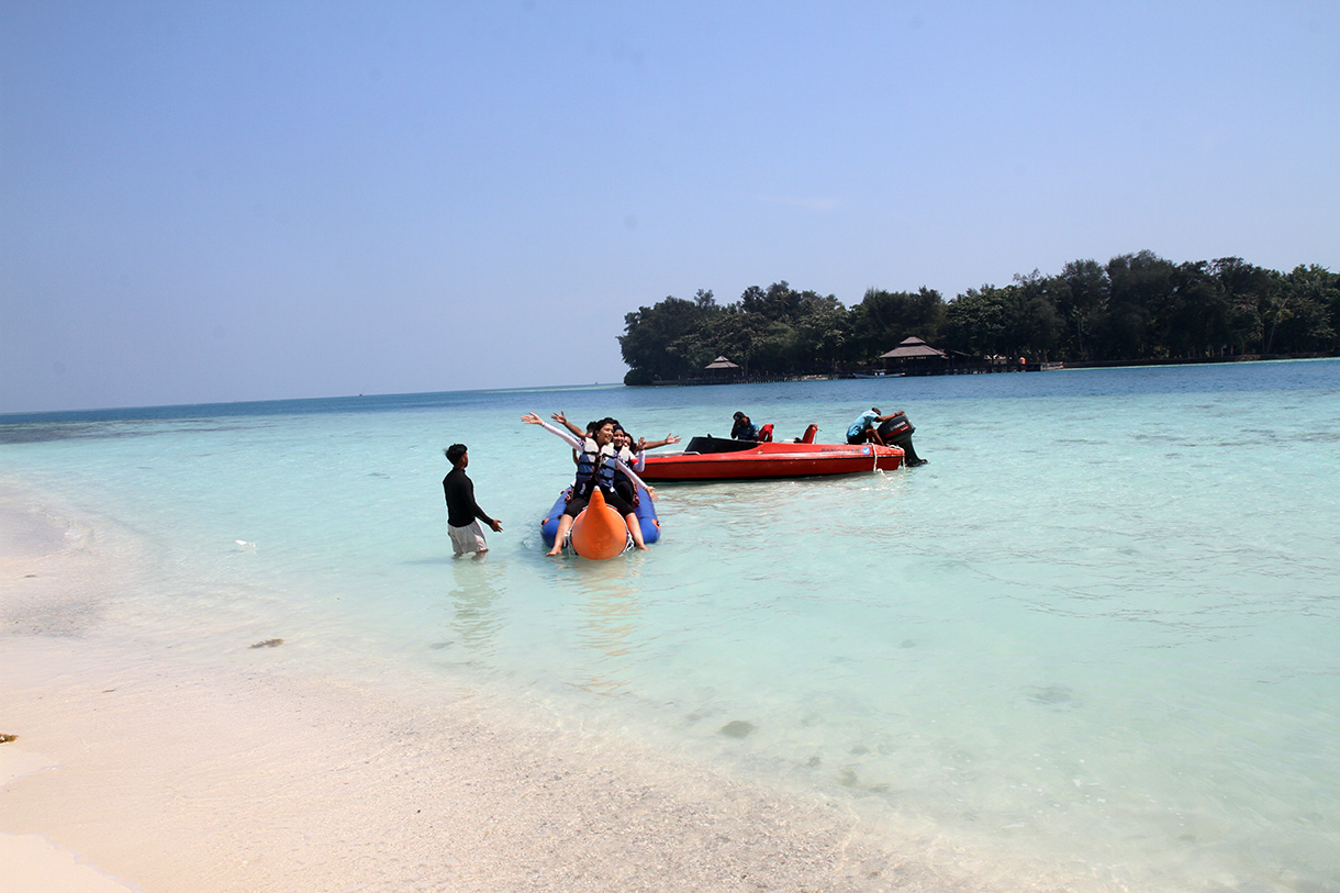 Suasana di Pulau Dolphin, Kepualaaun Seribu, Jakarta, Selasa (13/3/2024). (BeritaNasional.com/ Oke Atmaja)