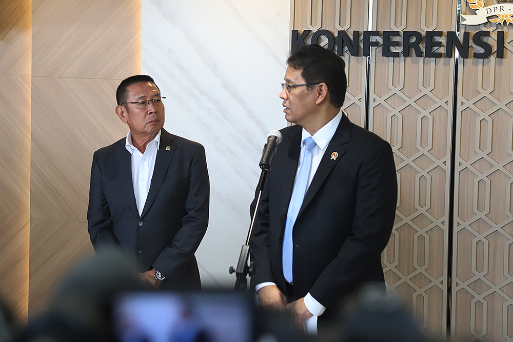 Menteri Keuangan RI Purbaya Yudhi Sadewa memberikan keterangan pers usai Rapat Paripurna DPR RI ke-5. (BeritaNasional/Elvis Sendouw)