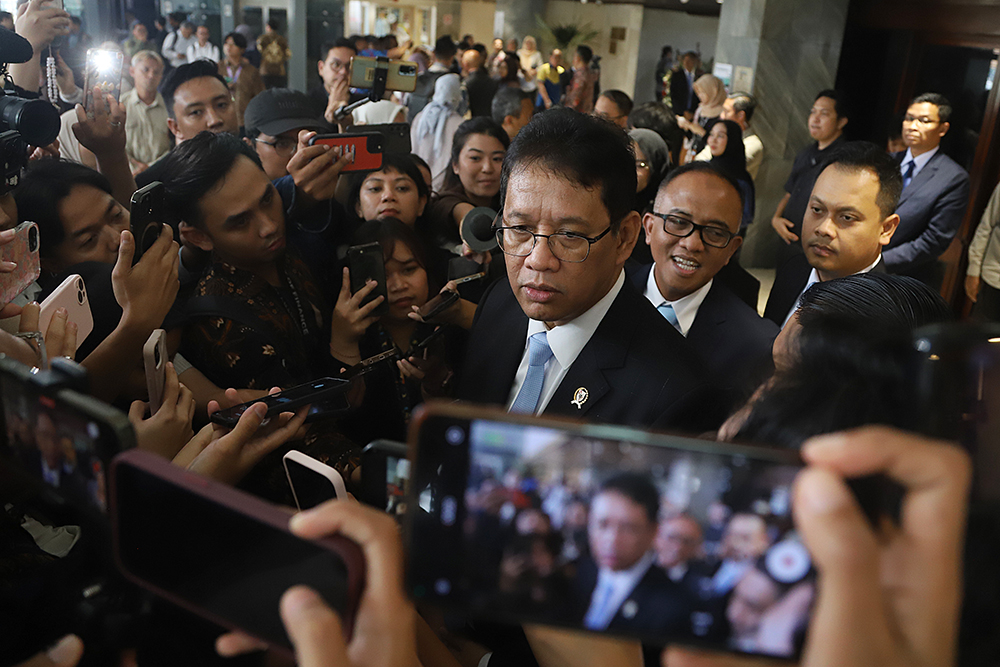 Menteri Keuangan RI Purbaya Yudhi Sadewa memberikan keterangan pers usai Rapat Paripurna DPR RI ke-5. (BeritaNasional/Elvis Sendouw)