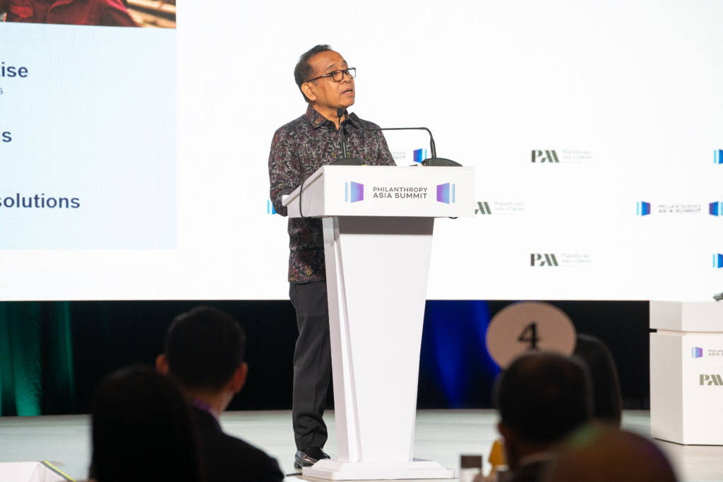 Menko PMK Pratikno Hadiri PAS 2025 Singapura Menteri Koordinator Bidang Pembangunan Manusia dan Kebudayaan (Menko PMK) Pratikno memberikan sambutan saat menghadiri _Philanthropy Asia Summit_ (PAS) 2025 di Singapura, pada Senin, (5/5/2025). (Berita nasional.com/HO/Oke Atmaja)