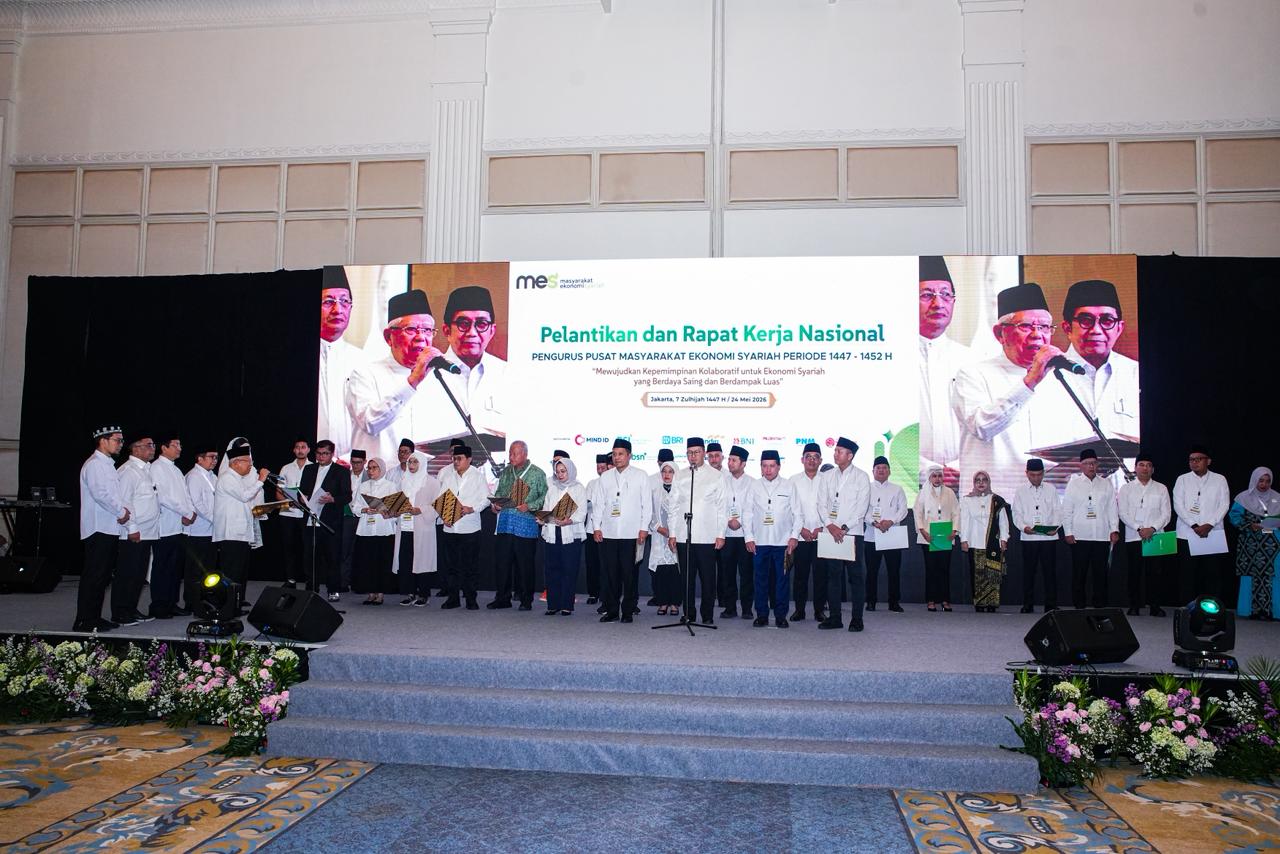 Menteri Koperasi (Menkop) Ferry Juliantono ditetapkan sebagai Ketua Harian MES mendampingi Ketua Umum MES Rosan P. Roeslani. (BeritaNasional/Elvis/HO Hms Menkop)