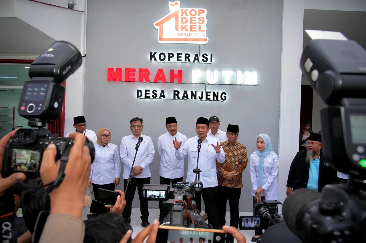 Kolaborasi Koperasi Desa Merah Putih Dengan Program Keluarga Harapan di Kopdes Merah Putih Ranjeng Kecamatan Ciruas Kabupaten Serang. (BeritaNasional/Elvis/HO Menkop)