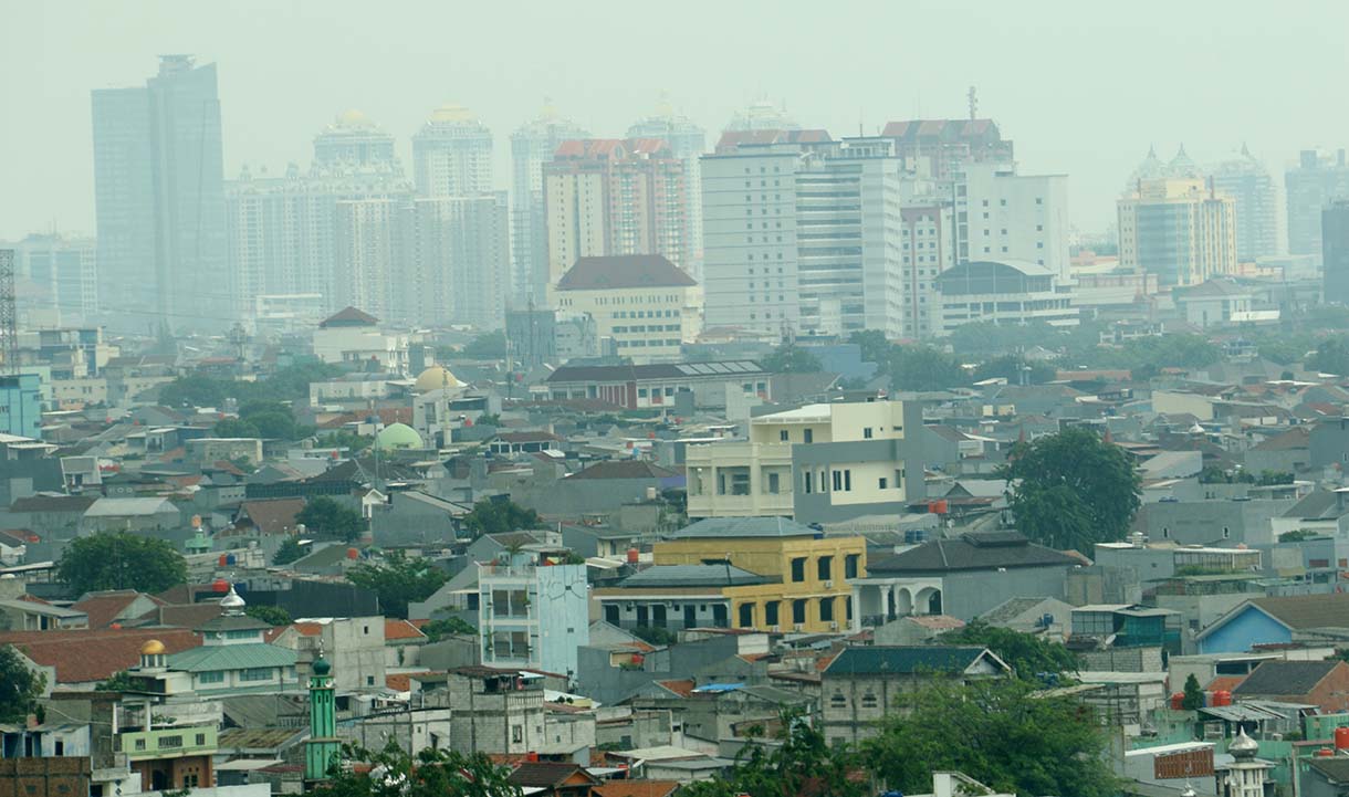 Foto udara kawasan permukiman padat penduduk di Kawasan Salemba,Jakarta, Senin (24/11/2025). (Beritanasional.com/Oke Atmaja)