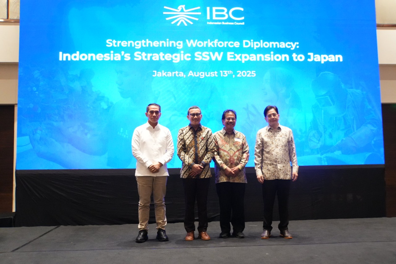 Menteri P2MI Abdul Kadir Karding saat menghadiri acara yang diselenggarakan Indonesia Business Council dengan tajuk “Strengthening Workforce Diplomacy: Indonesia Strategic SSW Expansion to Japan”  (BeritaNasional/Elvis Sendouw/HO Hms P2MI)