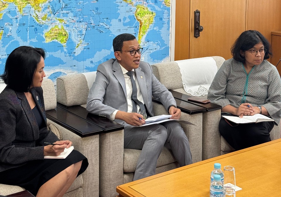 Menteri Pelindungan Pekerja Migran Indonesia (P2MI) Abdul Kadir Karding bertemu Wakil Menteri Kementerian Pertanian, Kehutanan, dan Perikanan Jepang (MAFF), Watanabe Yoichi, di Jepang. (BeritaNasional/Elvis Sendouw/Elvis Sendouw/HO P2MI)