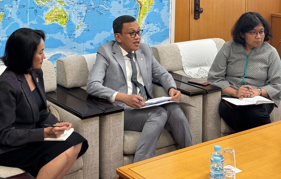 Menteri Pelindungan Pekerja Migran Indonesia (P2MI) Abdul Kadir Karding bertemu Wakil Menteri Kementerian Pertanian, Kehutanan, dan Perikanan Jepang (MAFF), Watanabe Yoichi, di Jepang. (BeritaNasional/Elvis Sendouw/Elvis Sendouw/HO P2MI)