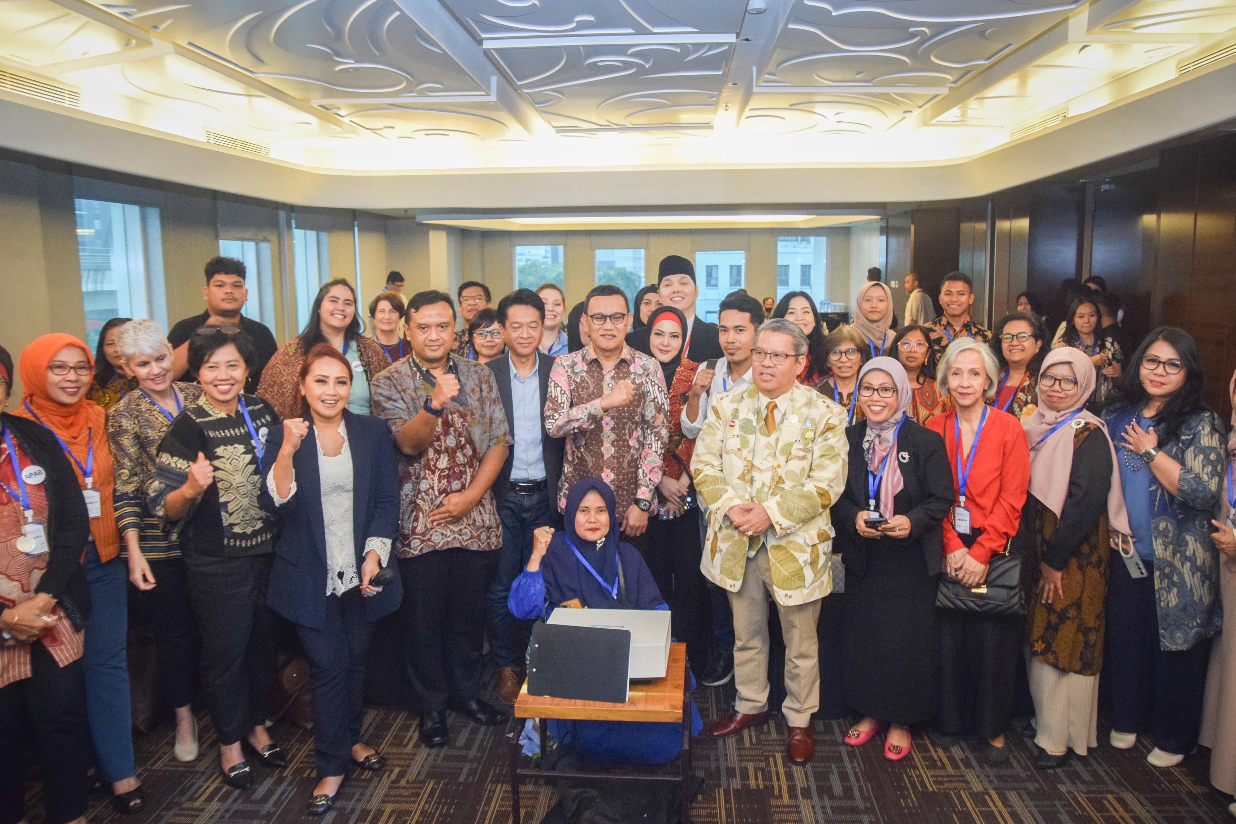 Menteri Karding Titip Pesan Pekerja Migran Indonesia Bangun Jaringan Internasional Menteri Pelindungan Pekerja Migran Indonesia (P2MI) Abdul Kadir Karding menghadiri Diaspora Global Summit 2. (BeritaNasional/Elvis Sendouw/HO Hms P2MI))