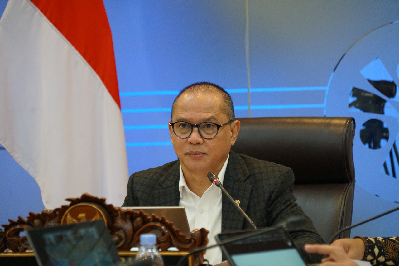 Menteri P2MI Mukhtarudin menggelar rapat perdana secara virtual dengan seluruh Kepala Balai Pelayanan Pelindungan Pekerja Migran Indonesia (BP3MI) se-Indonesia. (BeritaNasional/Elvis Sendouw/HO P2MI)