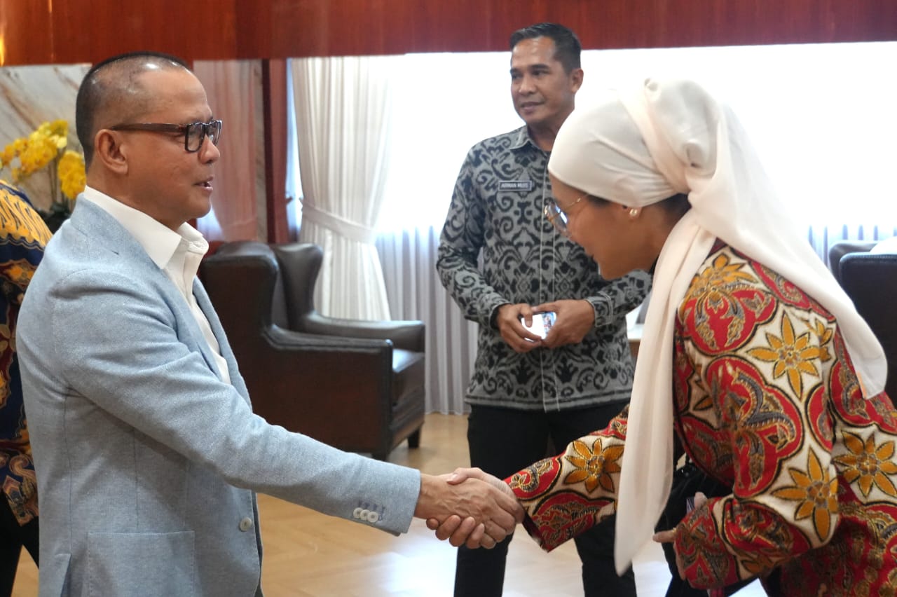 Menteri Pelindungan Pekerja Migran Indonesia Muktarudin, menggelar audiensi dengan Pengurus Himpunan Pengusaha Muda Indonesia (HIPMI). (BeritaNasional/Elvis/HO P2MI)