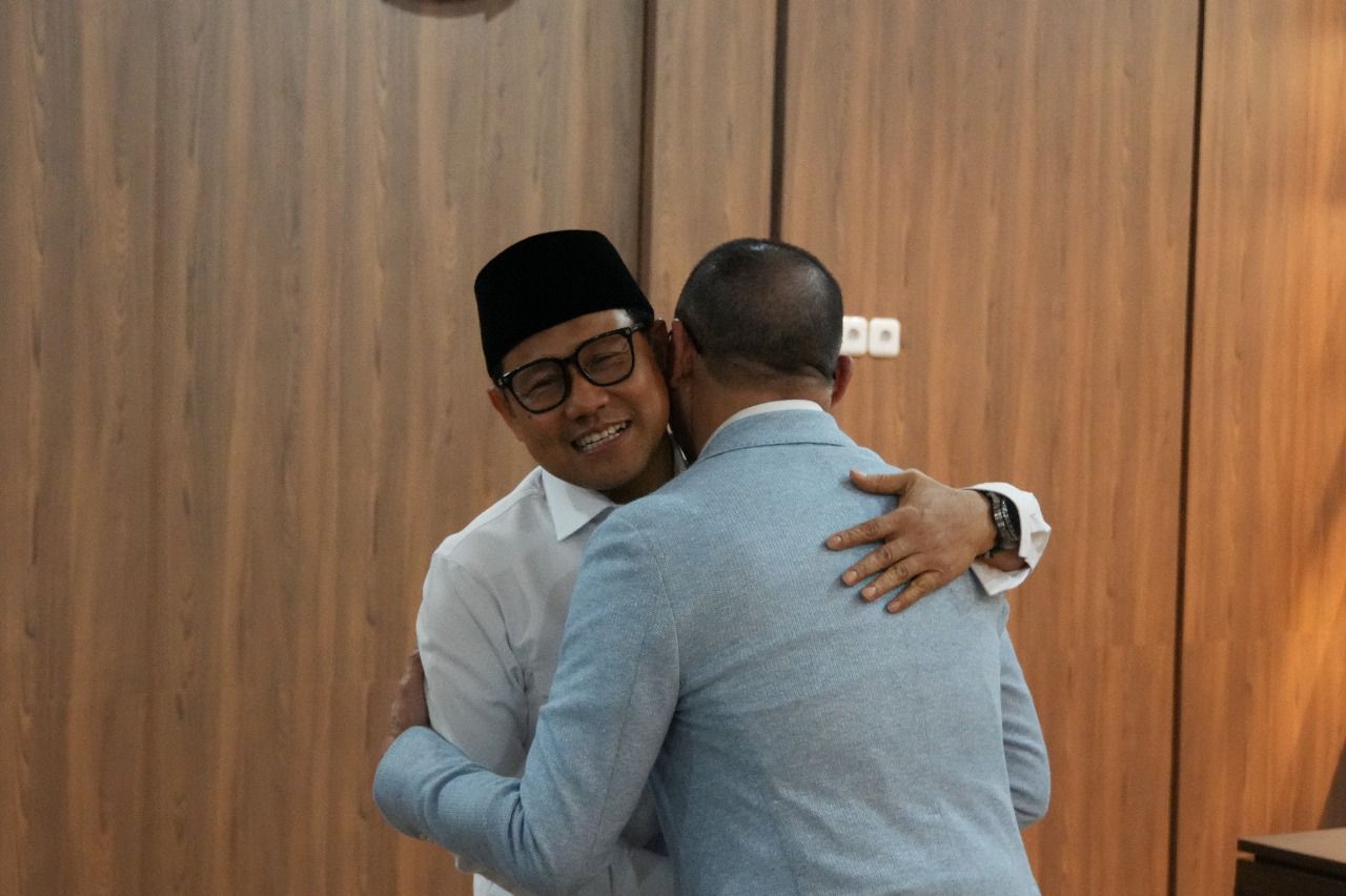 Menteri P2MI Mukhtarudin dan Menko PM Muhaimin Iskandar Sepakat Perkuat Kolaborasi Perlindungan Pekerja Migran Menteri P2MI Mukhtarudin melakukan pertemuan dengan Menteri Koordinator Pemberdayaan Masyarakat (Menko PM) Muhaimin Iskandar. (BeritaNasional/Elvis Sendouw/HO P2MI)