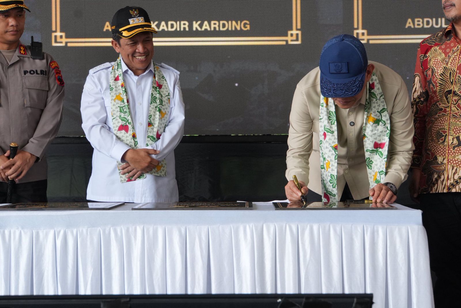 Menteri P2MI Resmikan “Desa Migran Emas” di Wonosobo Menteri P2MI Abdul Kadir Karding meresmikan 3 Desa Kabupaten Wonosobo. (BeritaNasional/Elvis Sendouw/HO Hms P2MI)