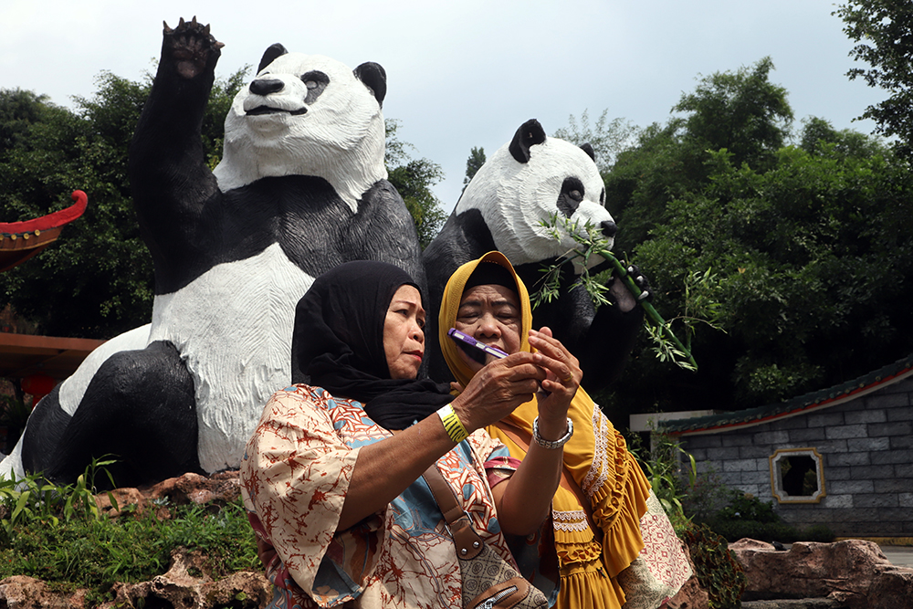 Momen libur sekolah, masyarakat memadati kawasan wisata Taman Safari Indonesia (TSI) Bogor, Jawa Barat. (BeritaNasional/Elvis Sendouw)