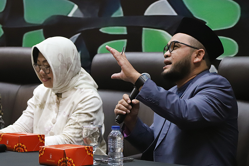MPR Bersama KWP Gelar Diskusi Bahas Optimalisasi Desentralisasi dan Otonomi Daerah MPR gelar Diskusi Konstitusi dan Demokrasi Indonesia dengan tema “Hubungan Pusat dan Daerah (Optimalisasi Desentralisasi dan Otonomi Daerah)”. (BeritaNasional/Elvis Sendouw)