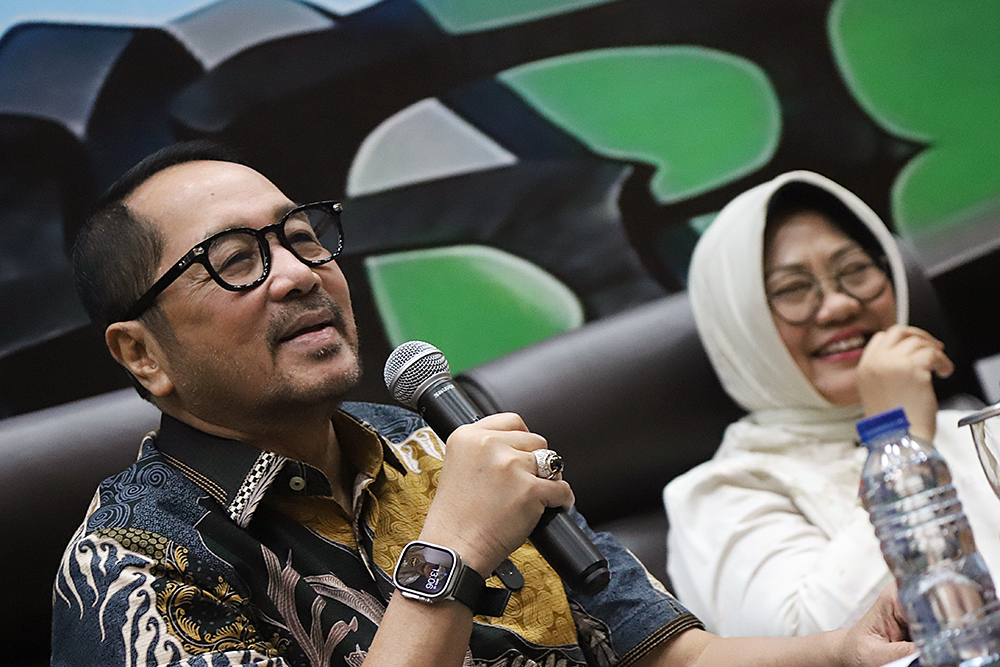 MPR Bersama KWP Gelar Diskusi Bahas Optimalisasi Desentralisasi dan Otonomi Daerah MPR gelar Diskusi Konstitusi dan Demokrasi Indonesia dengan tema “Hubungan Pusat dan Daerah (Optimalisasi Desentralisasi dan Otonomi Daerah)”. (BeritaNasional/Elvis Sendouw)