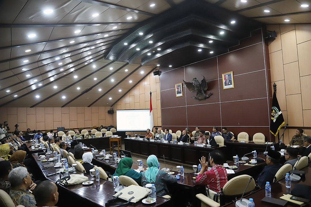 Rapat Pleno Komisi Kajian Ketatanegaraan MPR. (BeritaNasional/Elvis Sendouw)