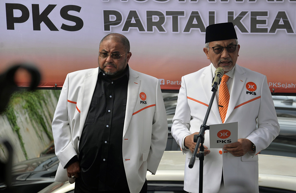 Presiden PKS Ahmad Syaikhu menyampaikan keterangan pers tentang musyawarah Majelis Syuro PKS di Kantor DPP PKS, Jakarta, Sabtu (10/8/2024). (BeritaNasional/Elvis Sendouw)