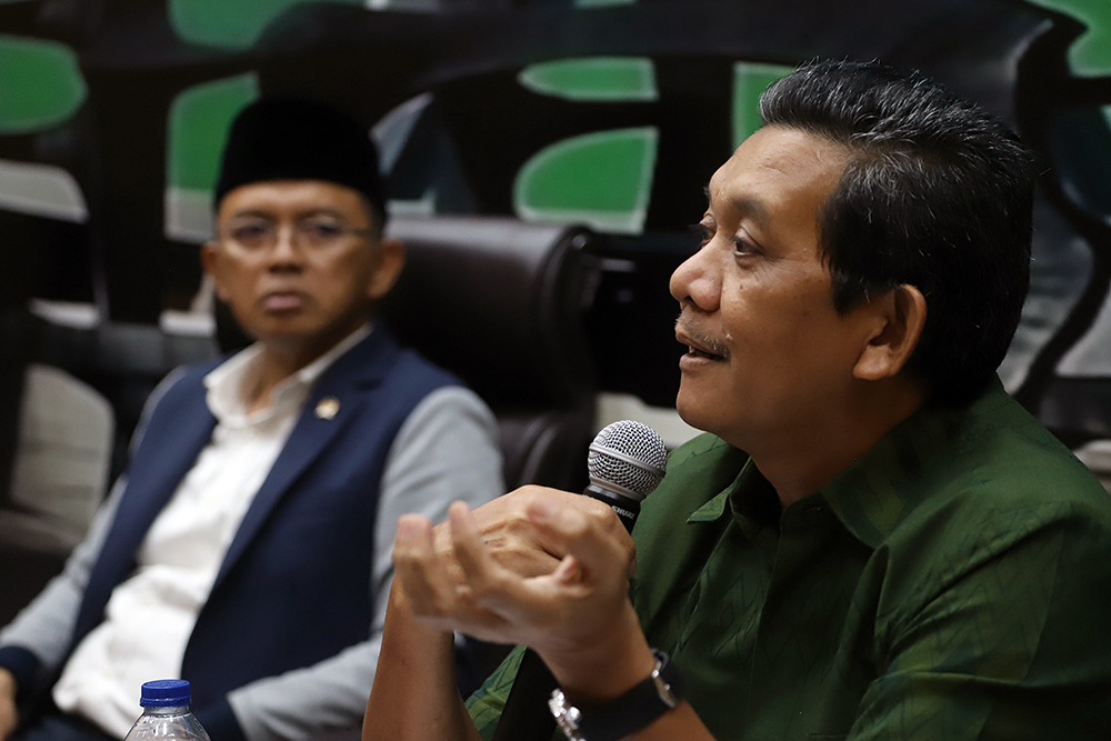 Optimalisasi Penyelenggaraan Haji Lewat Revisi UU Penyelenggaraan Ibadah Haji dan Umrah Diskusi KWP bersama DPR bahas tema “Optimalisasi Penyelenggaraan Haji Lewat Revisi UU Penyelenggaraan Ibadah Haji dan Umrah" di Ruang PPID Gedung Nusantara I, DPR, Senayan, Jakarta. (BeritaNasional/Elvis Sendouw)
