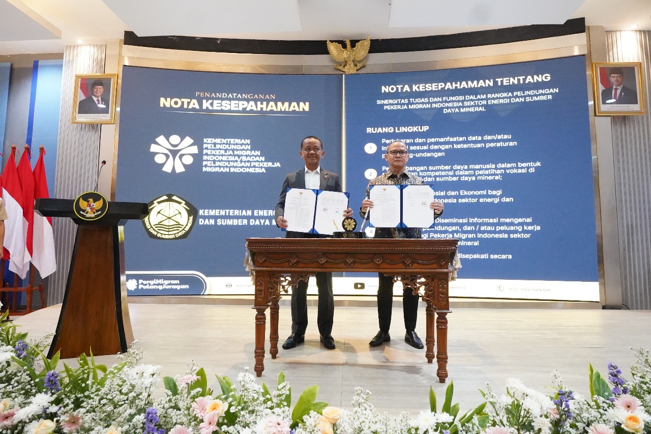 P2MI lakukan  penadatangan nota kesepahaman (MoU) antara KemenP2MI dengan Kementerian Energi dan Sumber Daya Mineral (ESDM), Kementerian Perindustrian, dan Kementerian Usaha Mikro, Kecil dan Menengah (KemenUMKM) di kantor KemenP2MI. (BeritaNasional/Elvis Sendouw/HO P2MI)