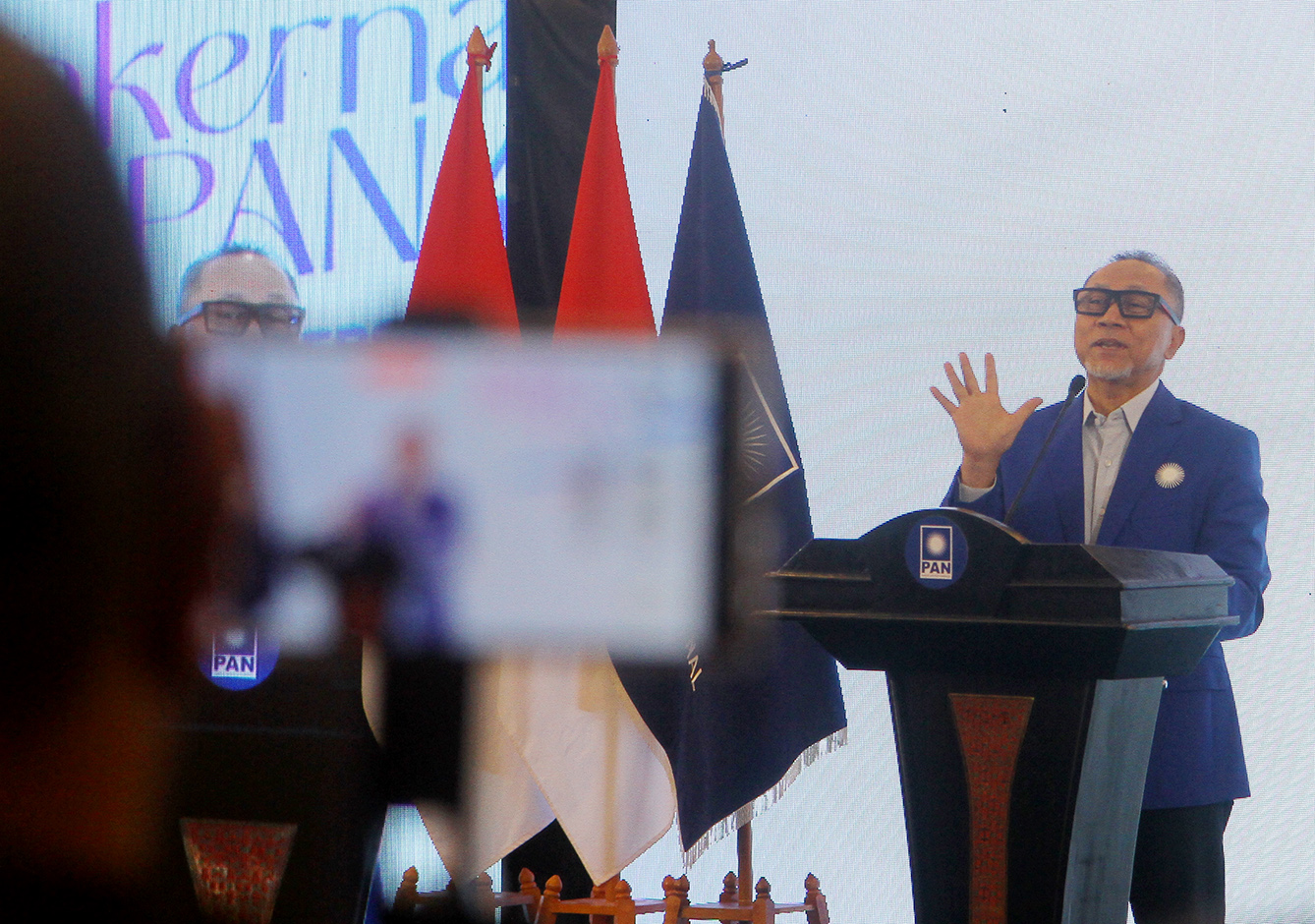 Ketua Umum PAN (Partai Amanat Nasional) Zulkifli Hasan memberi sambutan saat Rakernas (Rapat Kerja Nasional) ke 4 di Jakarta, Sabtu (29/6/2024). (BeritaNasional.com/Oke Atmaja)