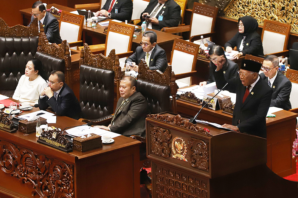 Pandangan Fraksi KEM-PPKF RAPBN 2026 Pandangan Fraksi PDI Perjuangan DPR RI Atas Penyampaian Pemerintah Terhadap Kerangka Ekonomi Makro dan Pokok-pokok Kebijakan Fiskal (KEM dan PPKF) Tahun Anggaran 2026 . (BeritaNasional/Elvis Sendouw)