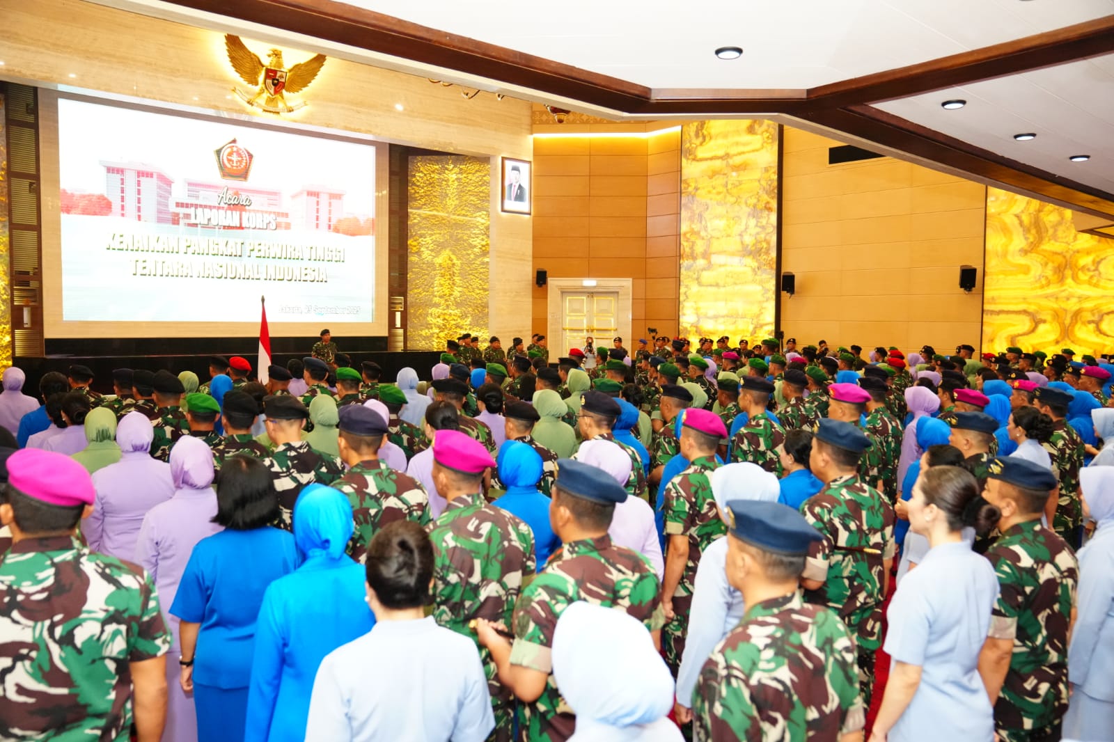 Panglima TNI Jenderal TNI Agus Subiyanto memimpin acara Laporan Korps Kenaikan Pangkat 177 Perwira Tinggi (Pati) TNI. (BeritaNasional/Elvis Sendouw/HO Puspen TNI)