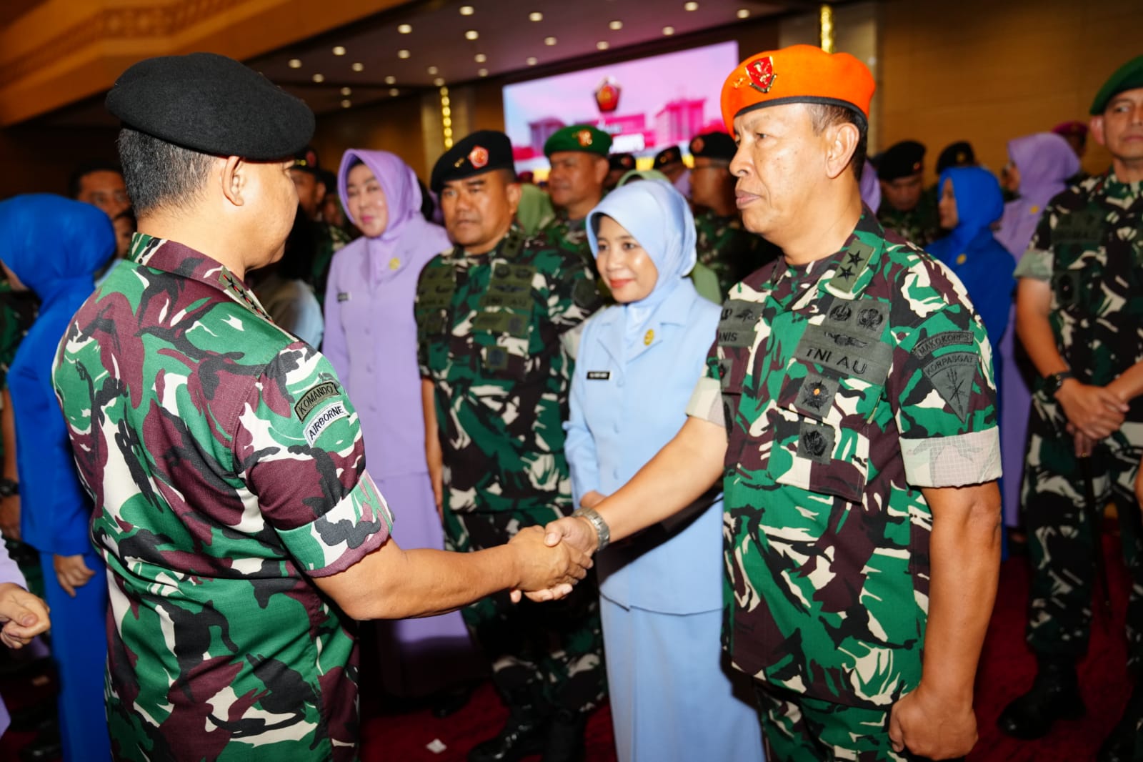 Panglima TNI Jenderal TNI Agus Subiyanto memimpin acara Laporan Korps Kenaikan Pangkat 177 Perwira Tinggi (Pati) TNI. (BeritaNasional/Elvis Sendouw/HO Puspen TNI)
