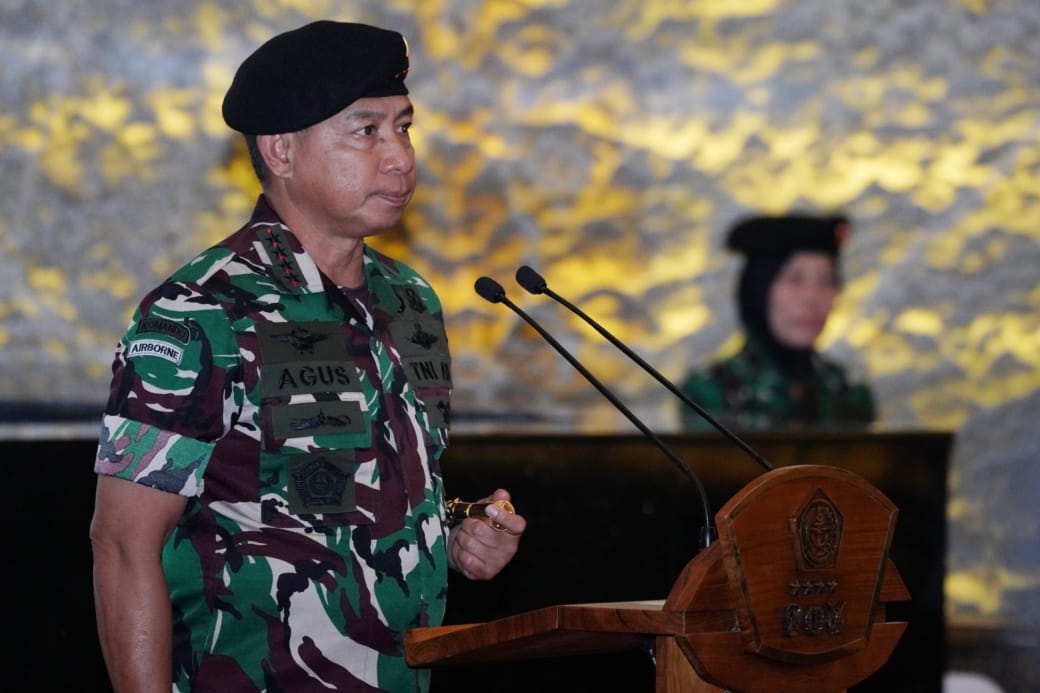 Panglima TNI Jenderal TNI Agus Subiyanto memimpin acara Laporan Korps Kenaikan Pangkat 177 Perwira Tinggi (Pati) TNI. (BeritaNasional/Elvis Sendouw/HO Puspen TNI)