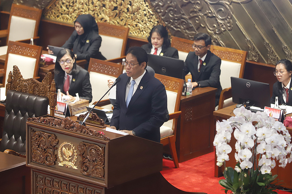Rapat Paripurna DPR menyetujui RUU tentang Pusat Finansial Internasional Indonesia yang telah disepakati pemerintah bersama Komisi XI DPR. (BeritaNasional/Elvis Sendouw)