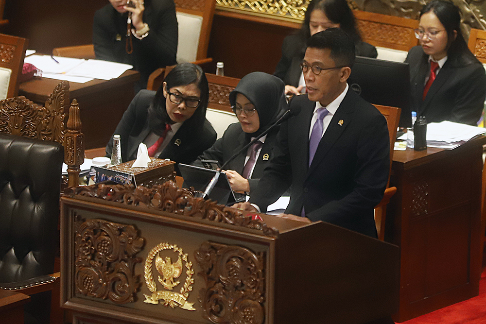 Rapat Paripurna DPR menyetujui Thomas Djiwandono menjadi Deputi Gubernur BI periode 2026-2031. (BeritaNasional/Elvis Sendouw)