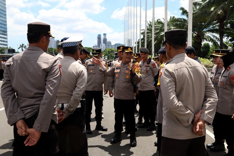 Apel TNI Polri persiapan pengamanan aksi unjuk rasa di depan gedung DPR RI. (Elvis Sendouw/indonesiaglobe)