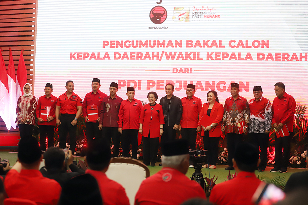 Ketum PDI Perjuangan menyampaikan pidato dan sekaligus mengumumkan calon kepala daerah. (BeritaNasional/Elvis Sendouw)