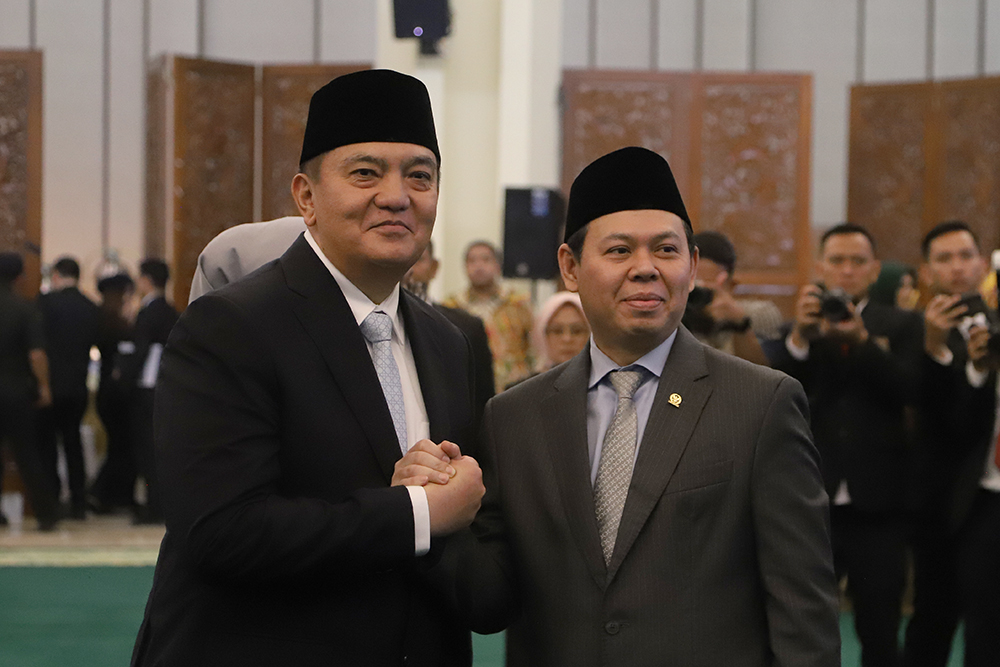 Pelantikan Sekretaris Jenderal DPD RI Ketua DPD RI ultan Bachtiar Najamudin melantik Mohammad Iqbal sebagai Sekjen DPD. (BeritaNasional/Elvis Sendouw)
