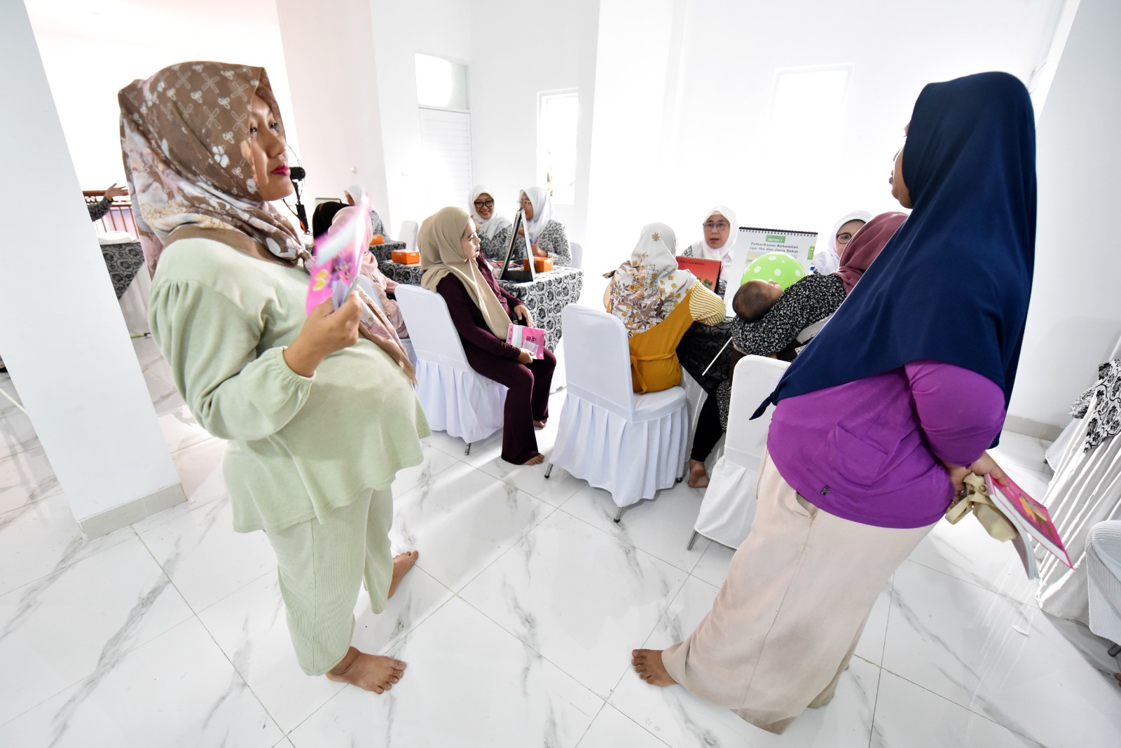 Kolaborasi IBI dan Kowani dalam kegiatan pengabdian masyarakat yang digelar dalam rangka Hari Kesehatan Nasional dan Peringatan Hari Ibu 2025.   (BeritaNasional/Elvis/HO Kowani)